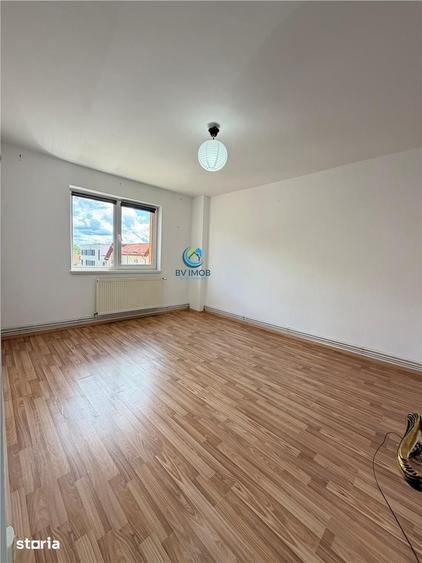 Vanzare apartament 2 camere decomandat, Grivitei, etajul 2, insorit - 1