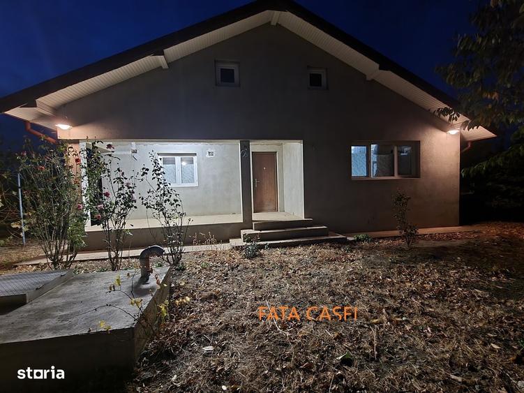 Casă cu 4 camere în Lipănescu