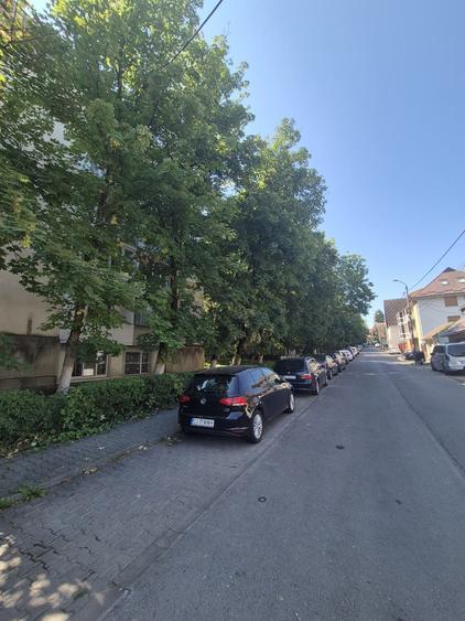 Apartament cu 2 camere decomandat în Cornișa