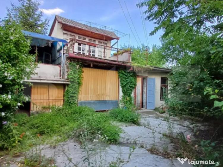 Casă cu 6 camere cu Teren 715 Mp în Turda