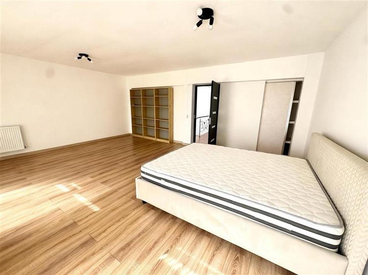 Casă individuală cu 3 camere cu Teren 150 Mp în Central