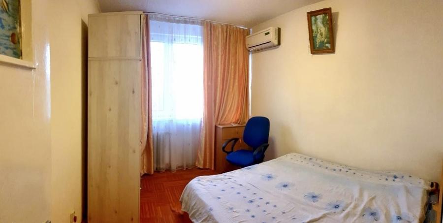 Apartament cu 3 camere decomandat în Berceni