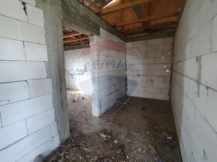 Casă individuală cu 3 camere cu Teren 400 Mp în Nord