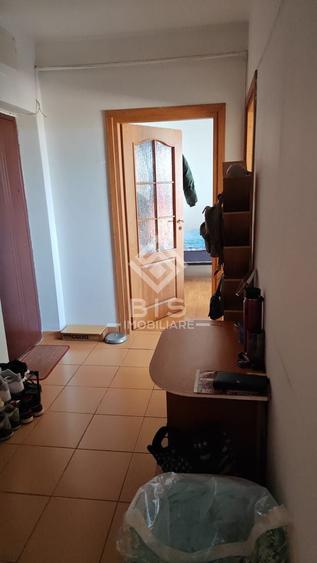 Apartament cu 3 camere decomandat în Bună Ziua