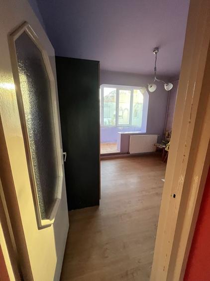 Apartament cu 3 camere decomandat în Tudor