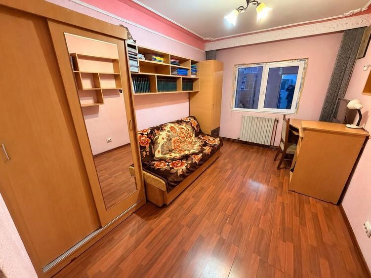 Apartament cu 4 camere decomandat în Lunca Cetățuii