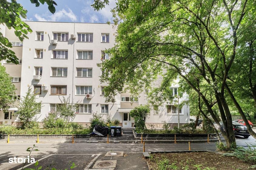 Apartament cu 3 camere decomandat în Drumul Taberei