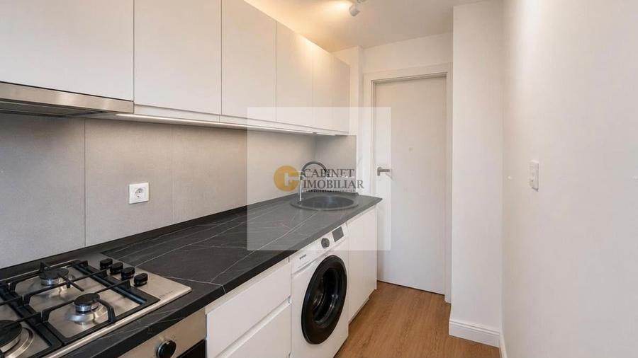 Apartament cu 2 camere decomandat, mobilat în P-ța Victoriei
