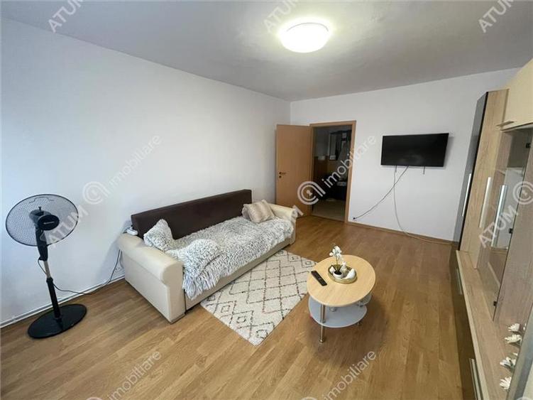 Apartament cu 2 camere decomandat, mobilat în Mihai Viteazul