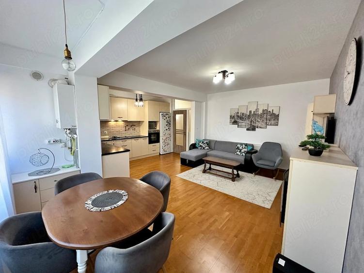 Apartament cu 3 camere decomandat în Central