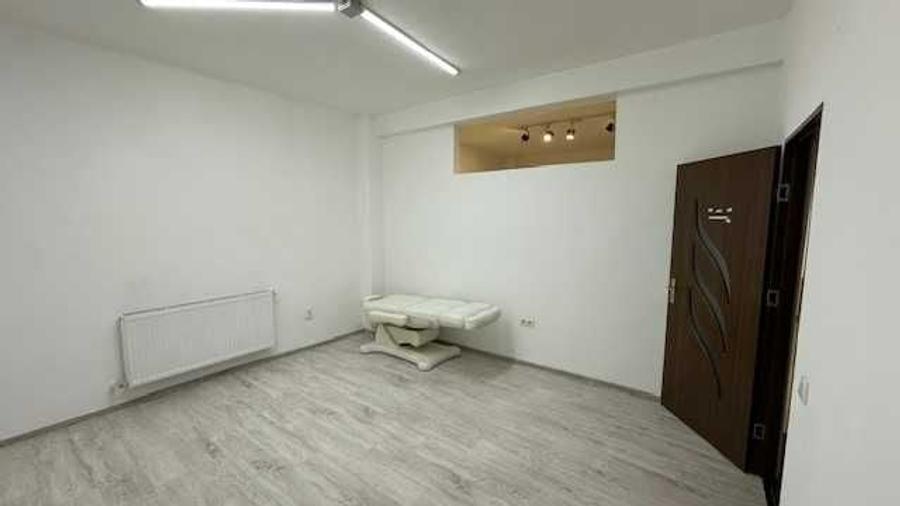 Spațiu comercial, de 61 mp, în Borhanci