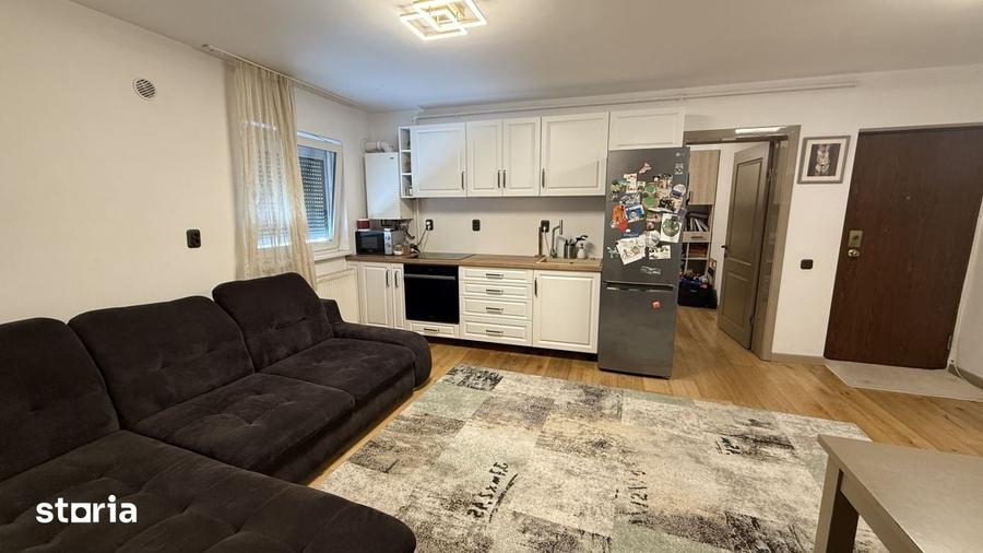 Apartament cu 3 camere în Între Lacuri