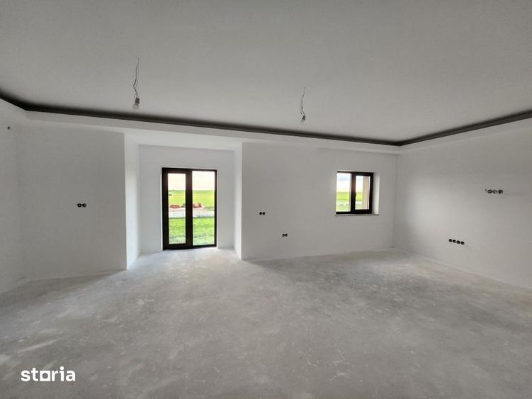Casă cu Teren 2072 Mp în Cernica