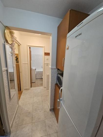 Apartament cu 2 camere decomandat, mobilat în Berceni