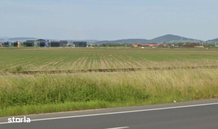 Teren de 44800 mp, în Central