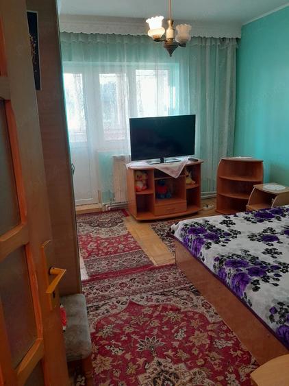 Apartament cu 3 camere decomandat în Brăilei