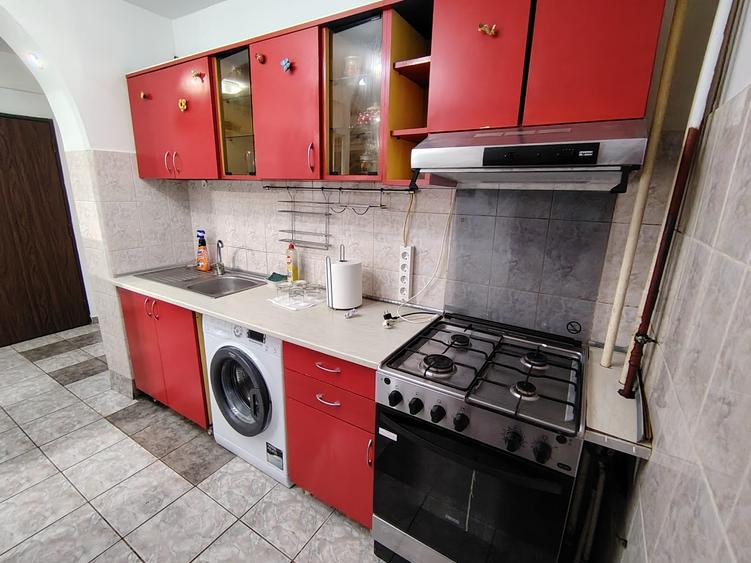 Apartament cu 2 camere decomandat în Drumul Taberei