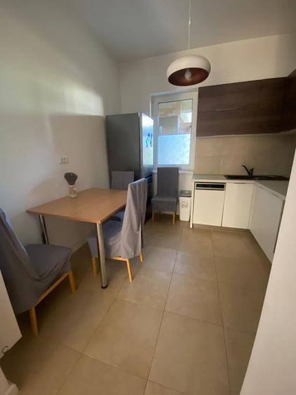Apartament cu 2 camere decomandat în Chinteni