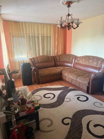 Apartament cu 2 camere decomandat în Bârzești