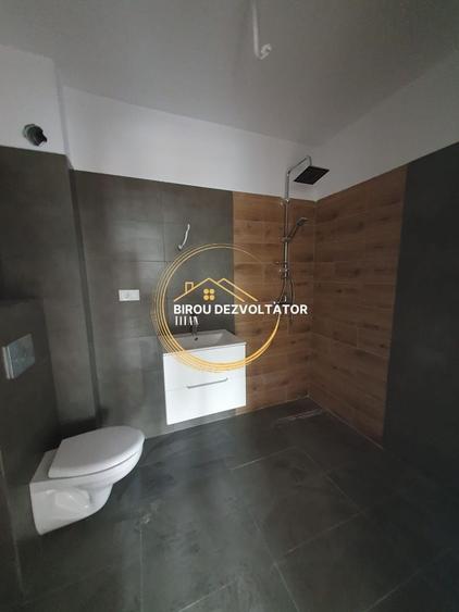 Apartament cu 3 camere decomandat în Theodor Pallady