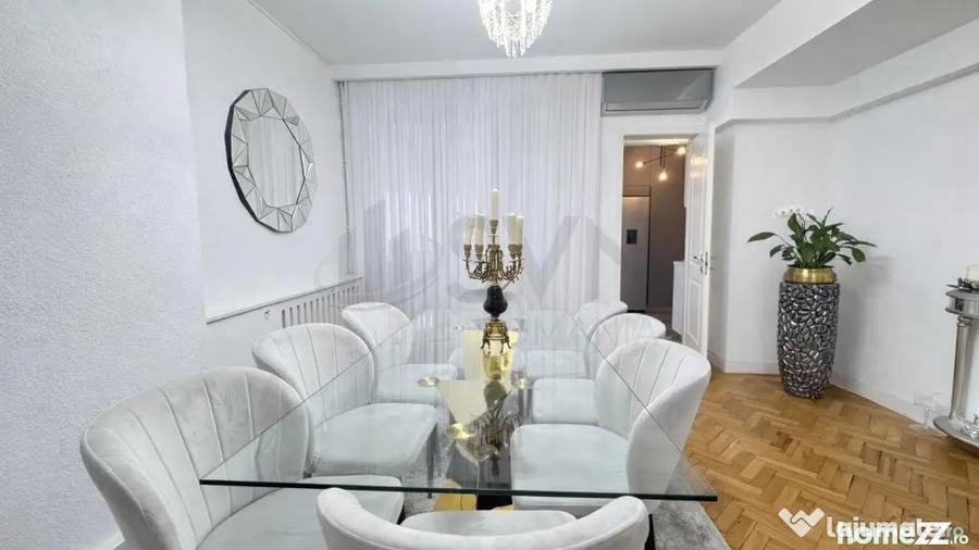 Apartament cu 4 camere semidecomandat în Capitale