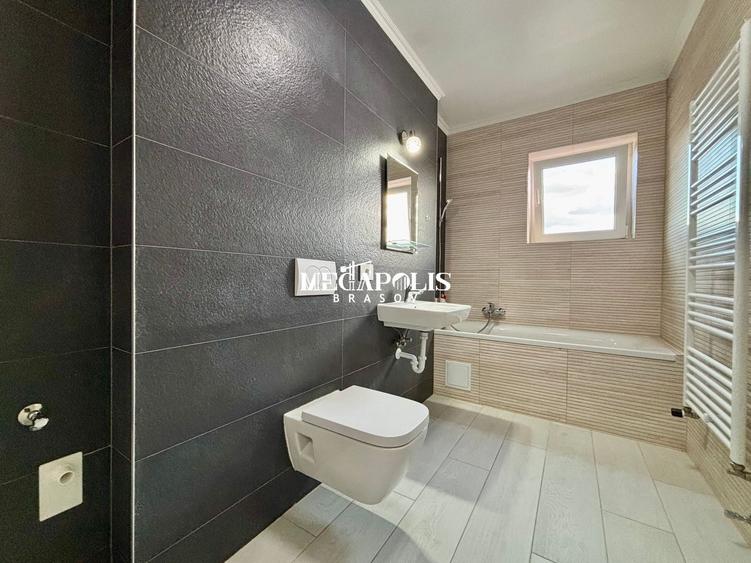 Apartament cu 2 camere decomandat în Tractorul