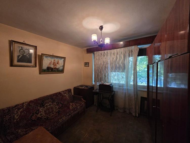 Vand apartament 2 camere semidecomandat in centru - 1