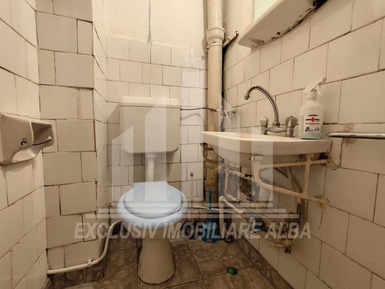 Apartament cu 4 camere decomandat, mobilat în Cetate