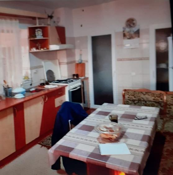 Casă cu 4 camere în Săbiești