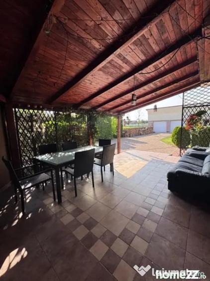 Casă cu 7 camere cu Teren 2500 Mp în Siret