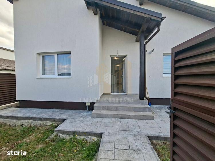 Casă cu 3 camere decomandat cu Canalizare în Sânpetru