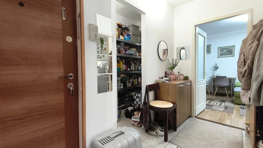 Apartament cu 2 camere decomandat în Piața Centrală