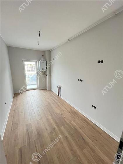 Apartament la cheie cu 3 camere 2 bai 2 balcoane parcare zona Brana - 7