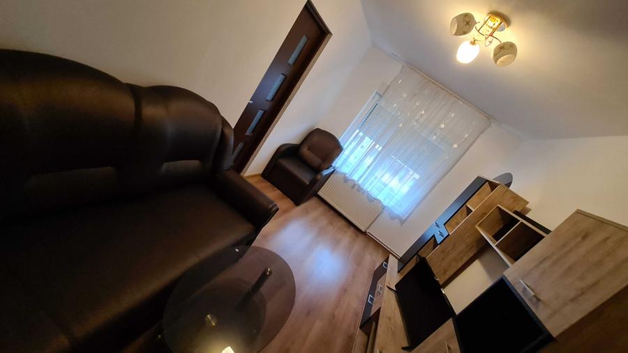 Apartament cu 2 camere semidecomandat în Exterior Vest