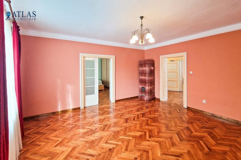 Apartament cu 3 camere decomandat, mobilat în Blumăna