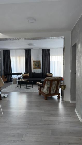 Casă cu Teren 452 Mp în Central