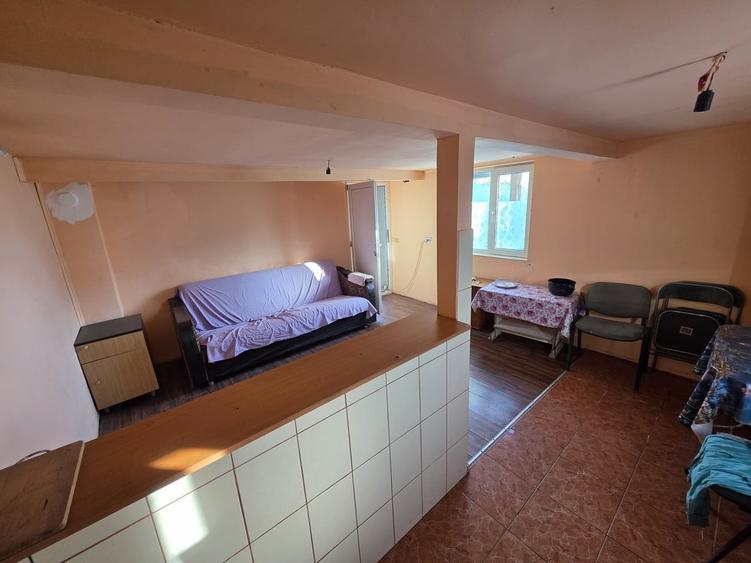 Casă cu 4 camere cu Teren 497 Mp în Dragomirești-Deal