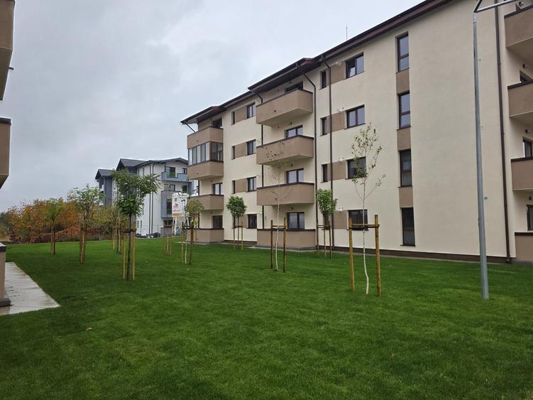 Apartament cu 2 camere decomandat în Sânpetru