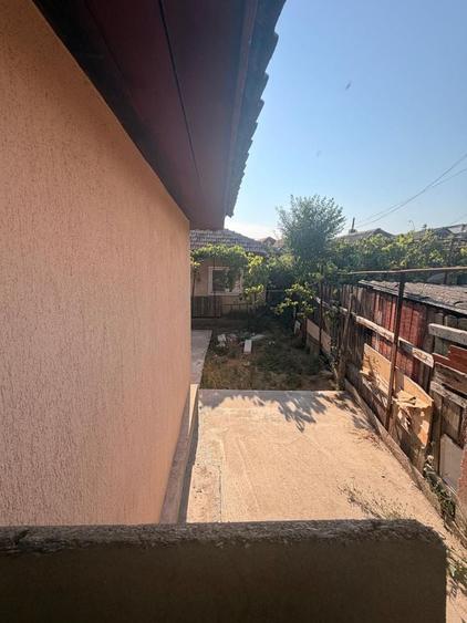 Casă cu 4 camere în Palas