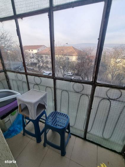 Garsonieră decomandată, mobilată în Gruia