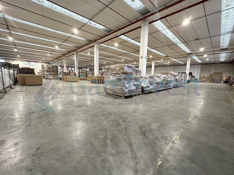 Spațiu industrial, de 1,587 mp, în Borș