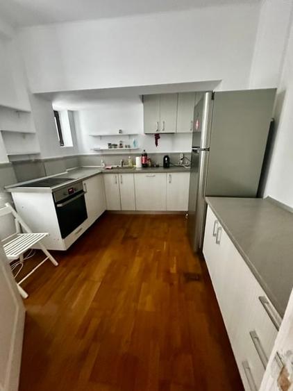 Casă individuală cu 8 camere cu Canalizare în Kiseleff