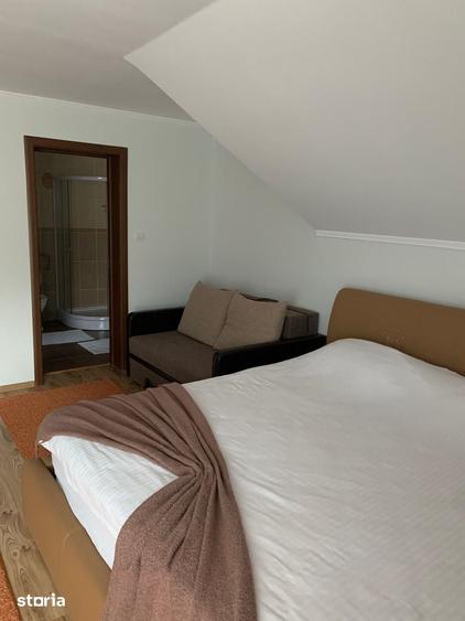 Casă cu 4 camere cu Teren 550 Mp în Central