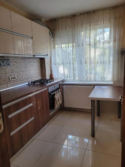 Apartament cu 2 camere semidecomandat în Giurgiului