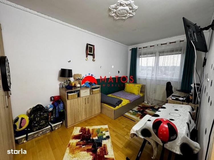 Apartament cu 3 camere decomandat în Central