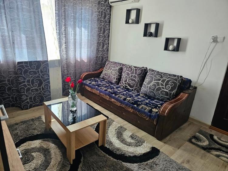 Apartament cu 2 camere semidecomandat în Central