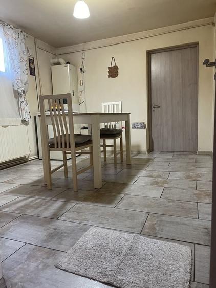 Casă cu 4 camere cu Teren 1183 Mp în Central