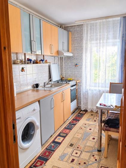 Apartament cu 3 camere semidecomandat în Burdujeni
