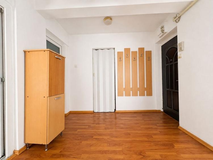 Apartament cu 2 camere decomandat, mobilat în Cugir