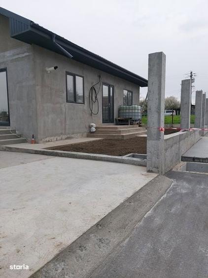 Casă cu 4 camere cu Teren 105 Mp în Central